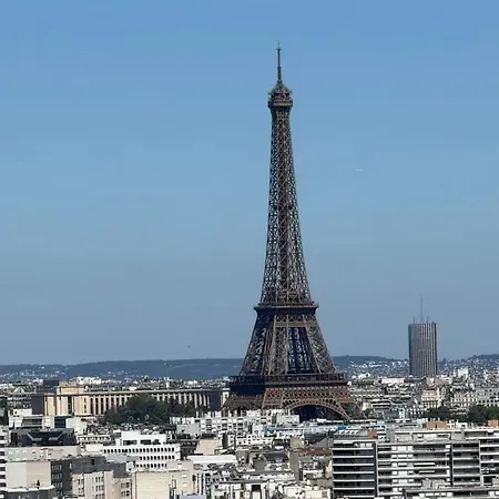 Elegant Eiffel View Balcony And Garage Lejlighed Paris