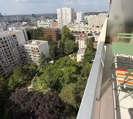 Elegant Eiffel View Balcony And Garage Apartment