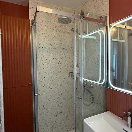 Elegant Eiffel View Balcony And Garage Apartment Paris